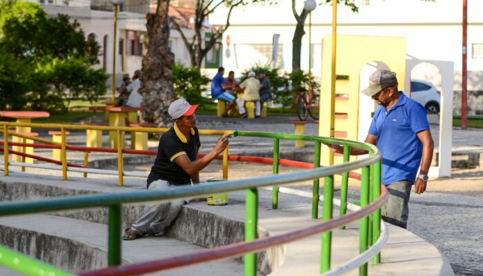 Em Limoeiro, população redescobre Praça da Bandeira após requalificação do espaço