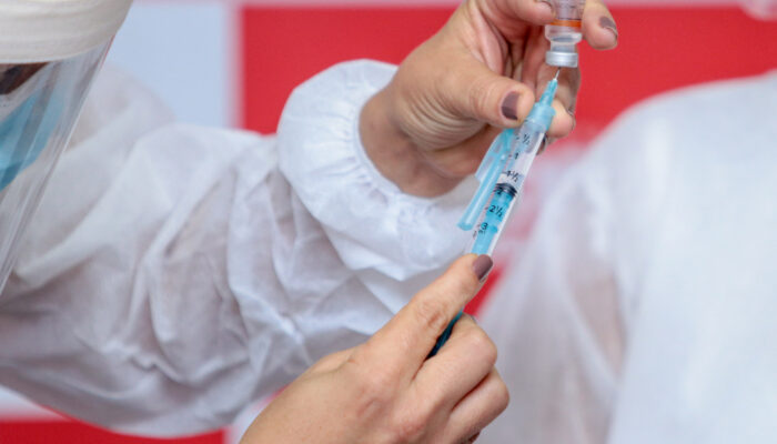 Mais de mil pessoas foram vacinadas contra a Covid-19 em Limoeiro