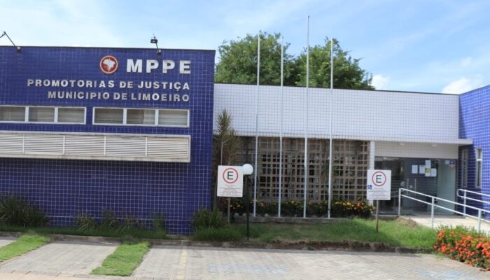Prefeitura busca junto ao MPPE garantia no abastecimento de água pela Compesa ou cancelamento da conta