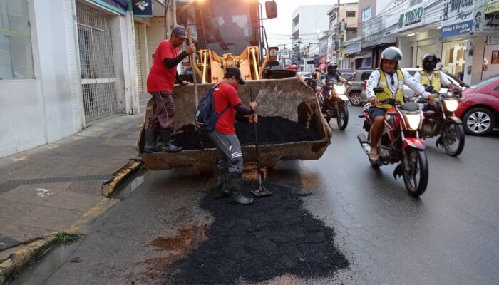 Prefeitura de Limoeiro atende população com início da Operação “Tapa-Buraco”