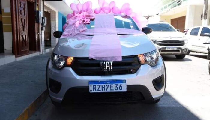 Secretaria Executiva da Mulher de Limoeiro recebe novo automóvel