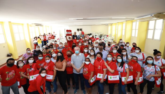 Prefeitura de Limoeiro entrega novos kits para Agentes Comunitários de Saúde e certificados para concluintes da Capacitação dos Profissionais de Saúde
