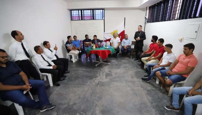 Prefeitura de Limoeiro e SETEQ formam 16 garçons para mercado de trabalho