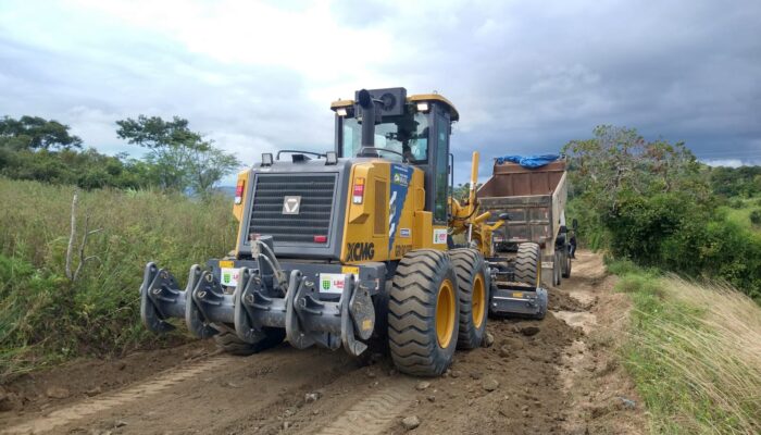 Prefeitura de Limoeiro avança na recuperação das estradas da Zona Rural