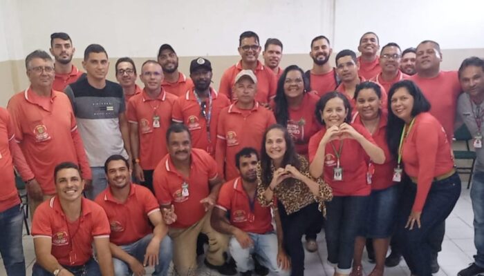 Agentes de Combate às Endemias de Limoeiro participam de roda de terapia comunitária na FACAL