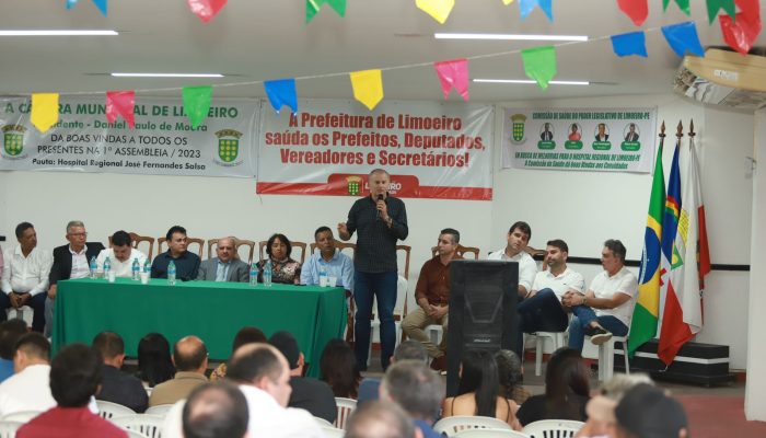 Hospital Regional de Limoeiro é tema de reunião entre prefeitos, deputados, vereadores e secretários na FACAL