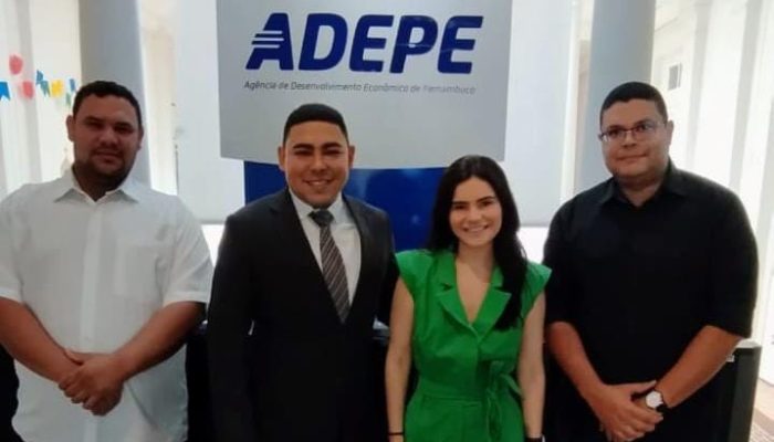 Representantes da Prefeitura de Limoeiro e da ADEPE se reúnem para tratar de projetos importantes para o comércio de Limoeiro