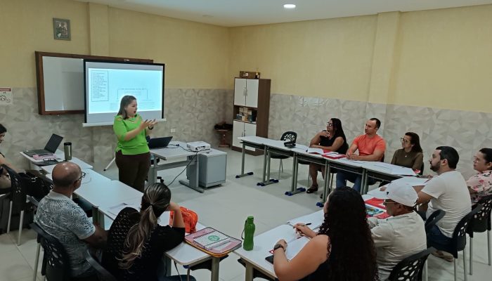 Prefeitura de Limoeiro e CMDCA Limoeiro aplicam Curso de Formação para os candidatos ao Conselho Tutelar