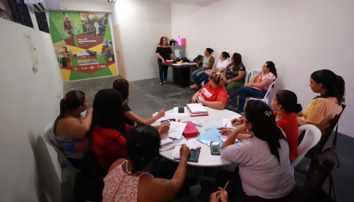 ‘Respeito e tolerância’: Equipe do Serviço de Convivência e Fortalecimento de Vínculos de Limoeiro planeja aplicação do próximo material pedagógico