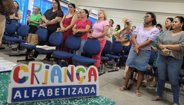 Programa Criança Alfabetizada premia projetos pedagógicos de maior destaque na Rede Municipal de Ensino de Limoeiro