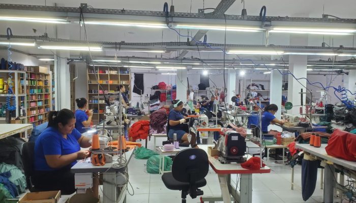 Setor têxtil em pauta: equipe da Secretaria de Indústria e Comércio de Limoeiro cumpre agenda em Santa Cruz do Capibaribe
