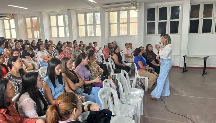 Capacitação para profissionais da Educação Infantil da Rede Municipal de Ensino de Limoeiro encerra programação do Abril Azul